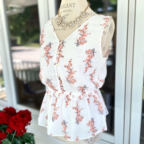 New Women’s Ann Taylor Sleeveless Blouse - Picture 3 of 5